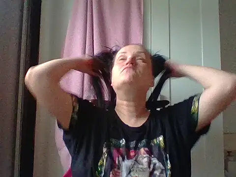  squirty cum lady  online show from February 22, 2025, 8:18 am