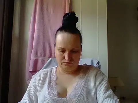  squirty cum lady  online show from March 9, 2025, 3:16 pm