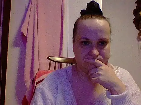  squirty cum lady  online show from March 11, 2025, 9:04 pm