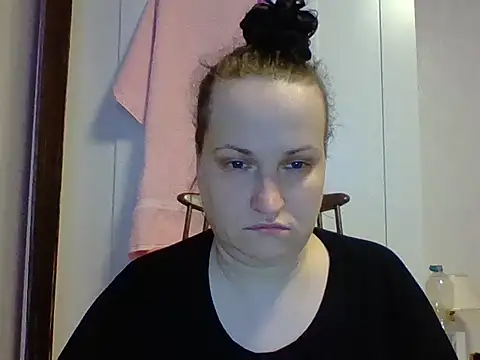  squirty cum lady  online show from March 17, 2025, 10:28 pm