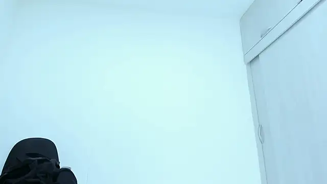 Amelia Debora Antonella online show from February 12, 2026, 1:39 pm