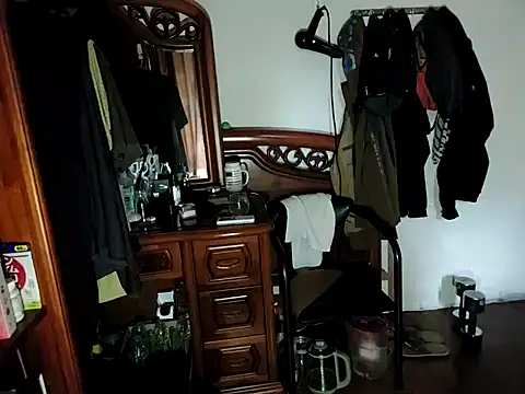 Snapshot of KennyLOVERboy chatting on March 19, 2025, 7:51 am KennyLOVERboy online show from March 19, 2025, 7:51 am