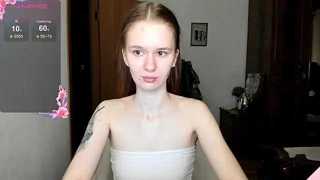 EmilySoul online show from March 16, 2026, 3:05 pm