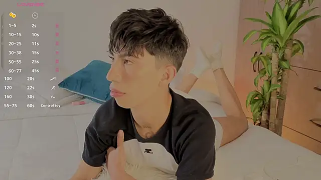 FabianPriince online show from October 5, 2025, 5:11 pm