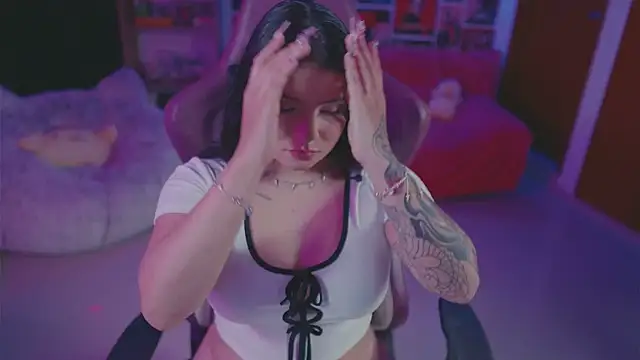 sensualkattt online show from November 24, 2025, 1:49 am