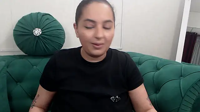 BustyAllyy online show from March 22, 2026, 4:21 pm