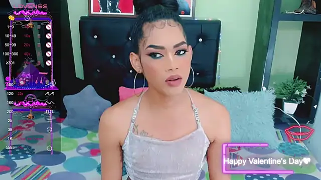 Snapshot of Amanda_bigx chatting on February 15, 2025, 6:33 am Amanda bigx online show from February 15, 2025, 6:33 am