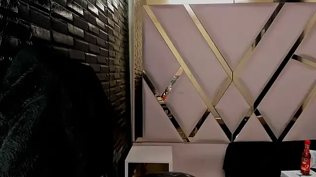 DaianaLutz online show from November 22, 2025, 1:04 am