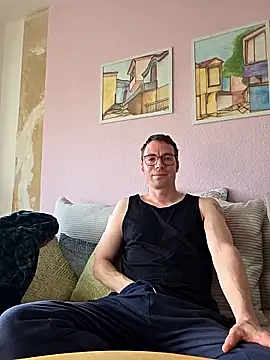 Schnubby1 online show from March 9, 2026, 2:54 pm