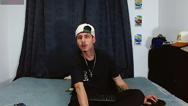 Bastiaan 28 online show from November 6, 2025, 3:51 am