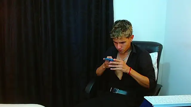 Bastiaan 28 online show from March 24, 2026, 2:16 am