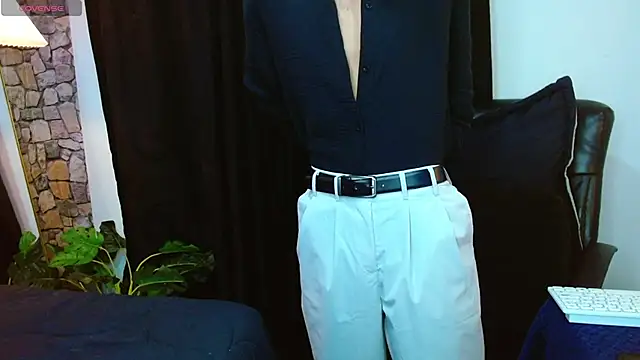 Bastiaan 28 online show from April 16, 2026, 9:04 pm