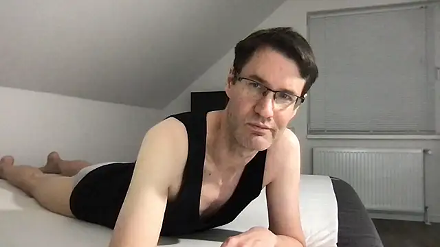 zxzx cam1 online show from January 10, 2026, 6:31 pm