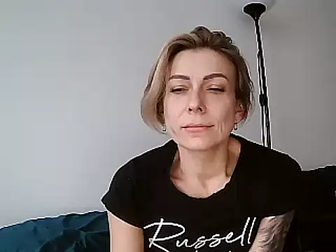 Snapshot of anechka1 chatting on December 6, 2024, 8:51 pm anechka1 online show from December 6, 2024, 8:51 pm