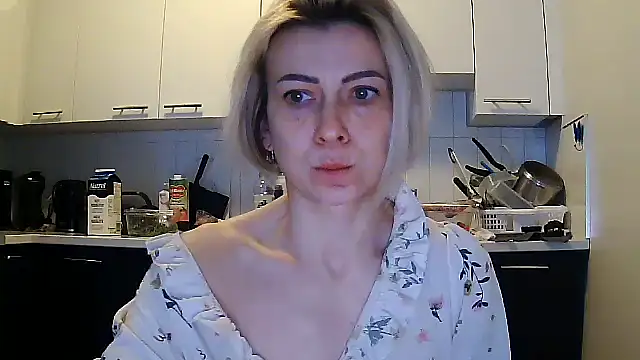 Snapshot of anechka1 chatting on February 26, 2025, 12:03 pm anechka1 online show from February 26, 2025, 12:03 pm