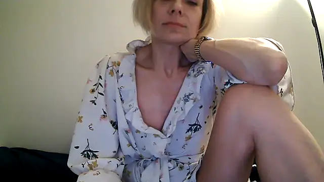 Snapshot of anechka1 chatting on February 26, 2025, 11:48 pm anechka1 online show from February 26, 2025, 11:48 pm