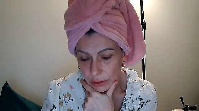 Snapshot of anechka1 chatting on March 3, 2026, 12:17 am anechka1 online show from March 3, 2026, 12:17 am