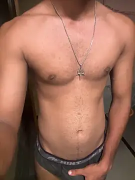 freecallboi online show from May 7, 2026, 2:33 pm