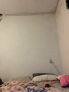 canderodrig777 online show from December 31, 2024, 12:57 pm