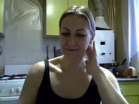 AshleyXHoney online show from December 3, 2025, 7:38 am