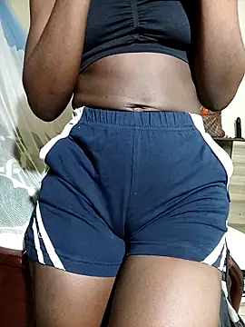 julietunderwoood online show from March 15, 2025, 4:35 am