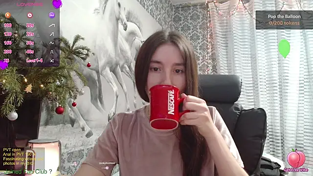 Snapshot of Wowpornoo chatting on December 20, 2024, 12:27 pm Wowpornoo online show from December 20, 2024, 12:27 pm