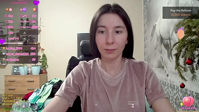 Snapshot of Wowpornoo chatting on December 25, 2024, 6:30 pm Wowpornoo online show from December 25, 2024, 6:30 pm