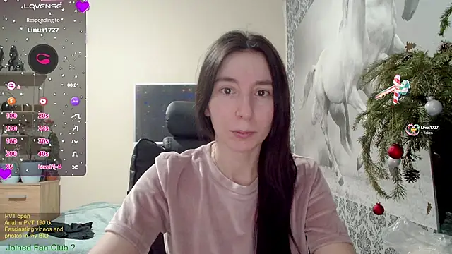 Snapshot of Wowpornoo chatting on January 1, 2025, 11:05 am Wowpornoo online show from January 1, 2025, 11:05 am