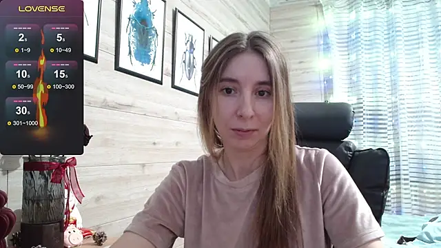 Wowpornoo online show from December 18, 2025, 12:00 pm