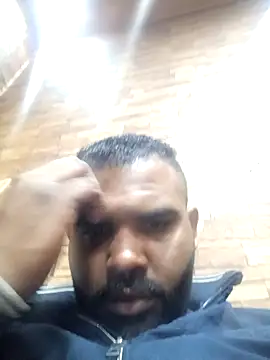 ListedLoin online show from January 8, 2025, 6:52 pm