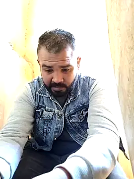 ListedLoin online show from January 13, 2025, 8:26 am