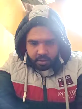 ListedLoin online show from February 6, 2025, 12:05 pm