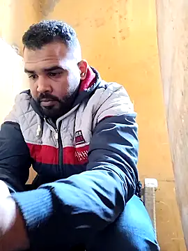 ListedLoin online show from February 7, 2025, 9:26 am