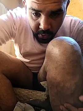 ListedLoin online show from February 14, 2025, 12:03 pm