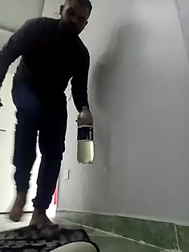 ListedLoin online show from February 19, 2025, 3:05 pm