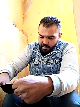 ListedLoin online show from February 24, 2025, 9:00 am