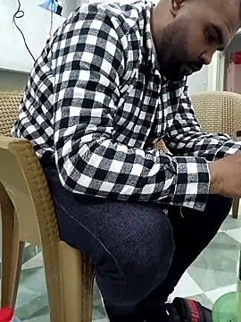 ListedLoin online show from March 10, 2025, 10:37 am