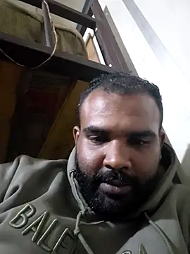 ListedLoin online show from December 21, 2025, 5:09 pm