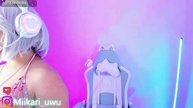 Ahri Elderwood online show from March 10, 2026, 4:50 am