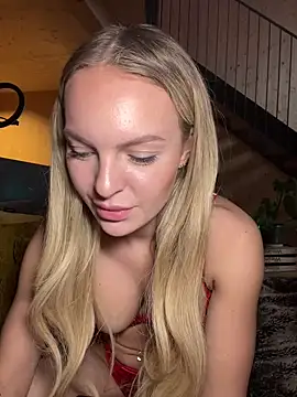 ChiaraVixen online show from December 16, 2024, 2:38 pm