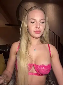 ChiaraVixen online show from January 28, 2025, 3:57 pm