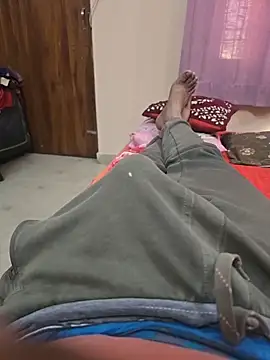 Loveboycurvy online show from April 6, 2026, 2:53 am