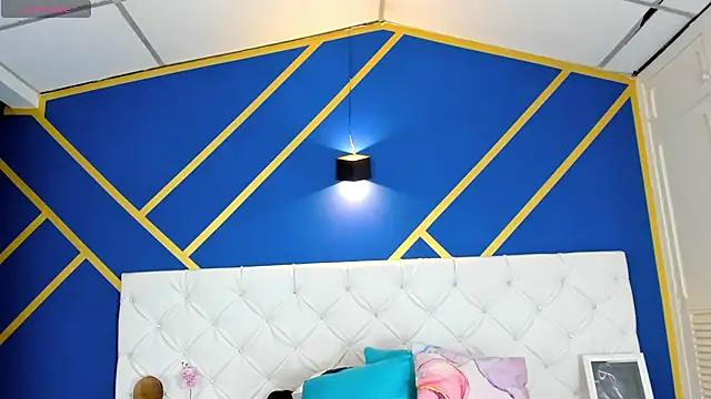 ariel villa online show from March 18, 2025, 1:43 am