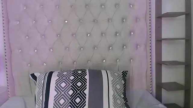 Snapshot of Abril_Squirt chatting on May 15, 2026, 10:39 pm Abril Squirt online show from May 15, 2026, 10:39 pm