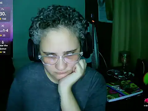 lolalicious 758 online show from October 5, 2025, 4:22 am