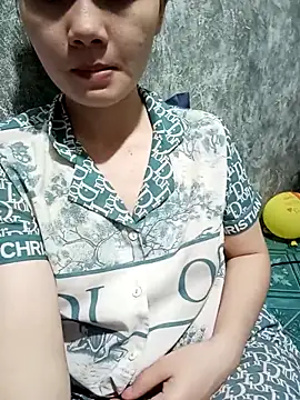 Snapshot of Ngoc-Trinh chatting on March 11, 2026, 1:22 am Ngoc-Trinh online show from March 11, 2026, 1:22 am