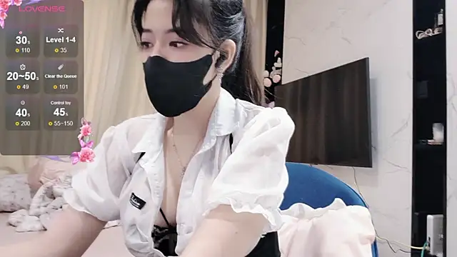 TuyetNhi2k6 online show from February 21, 2025, 2:17 am