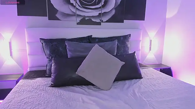 sofi bakerr online show from December 22, 2025, 11:40 am