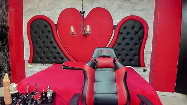 JAYLEN BDSM online show from May 14, 2026, 11:50 am