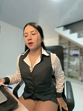 VAL PRINCESS online show from March 10, 2026, 12:15 am